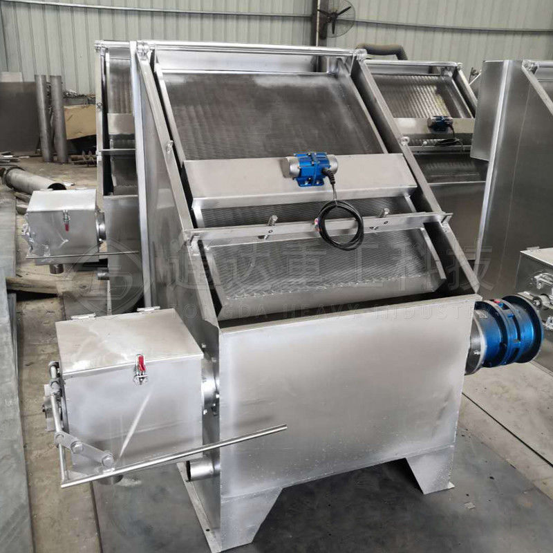 Porco de exploração original de esterco Equipamento de tratamento de águas residuais Esquema inclinado Separador de líquidos sólidos